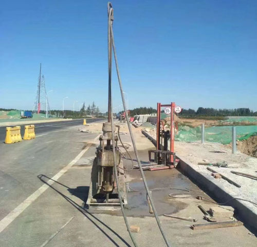 柯坪公路高聚物注浆加固